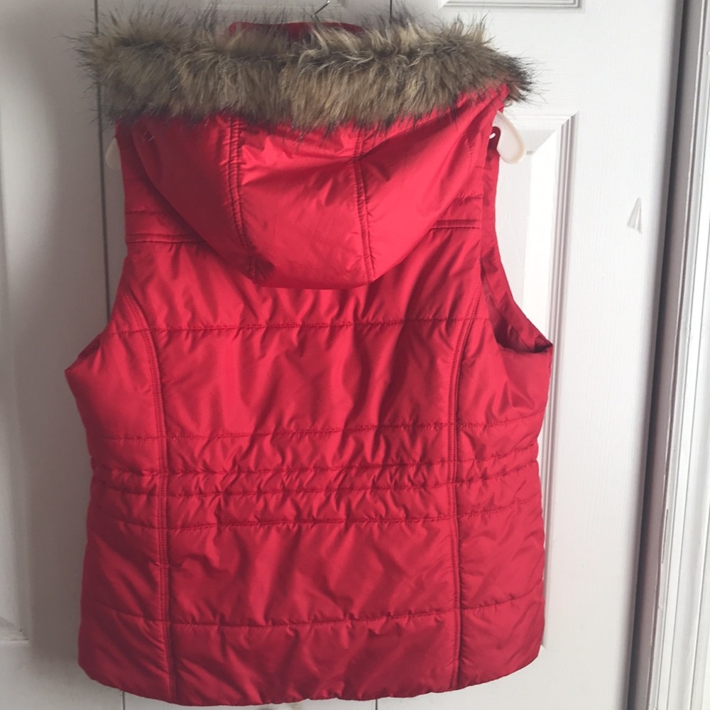 PUFFER VEST 🎈.    Large - Picture 2 of 4